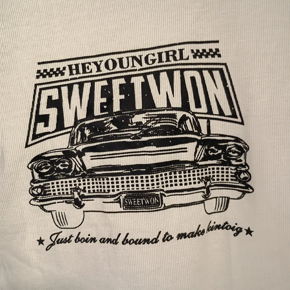 White Car Crop Top Women's S/M Short Sleeve Scoop Neck Graphic Print Stretch Tee - Picture 4 of 5